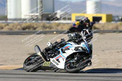 media/Nov-01-2025-CVMA (Sat) [[fc0f7531b8]]/Race 11-Amateur Supersport Open/